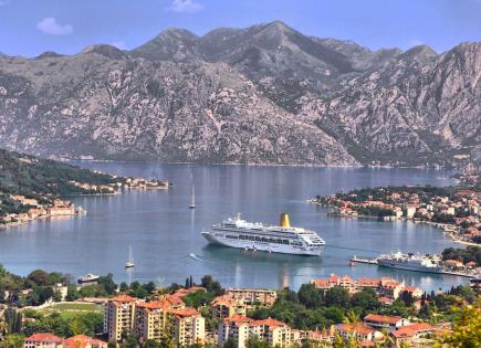 Land for 31 000 000 euro in Kotor, Montenegro
