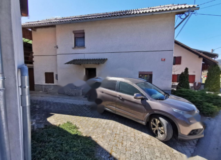 Casa per 68 000 euro a Polhov Gradec, Slovenia