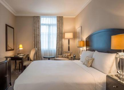 Hotel, albergo per 207 000 000 euro a Londra, Regno Unito