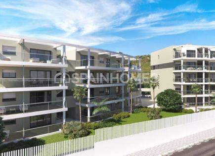 Penthouse for 415 000 euro in Manilva, Spain