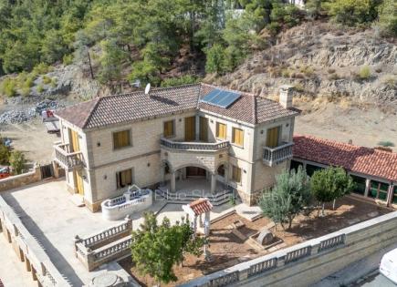 Villa per 2 400 000 euro a Limassol, Cipro