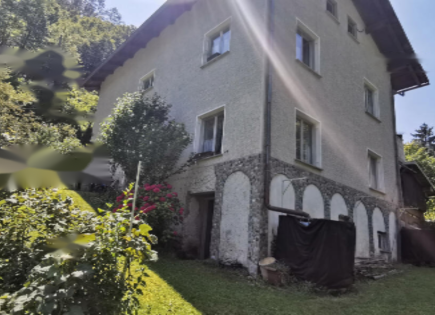 Azienda agricola per 286 000 euro a Aidussina, Slovenia