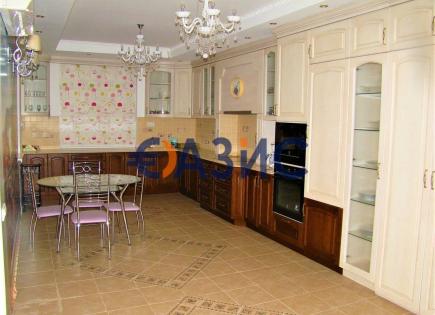 Casa per 860 320 euro a Sliven, Bulgaria