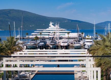 Appartamenti per 2 100 000 euro a Tivat, Montenegro