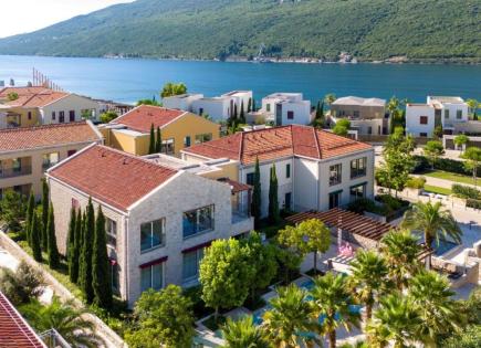 Appartamenti per 1 800 000 euro a Herceg-Novi, Montenegro