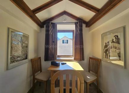 Flat for 210 000 euro in Kotor, Montenegro
