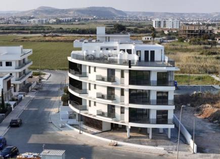 Penthouse for 495 000 euro in Larnaca, Cyprus