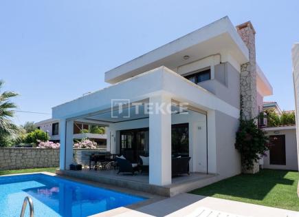 Villa per 715 000 euro a Çeşme, Turchia