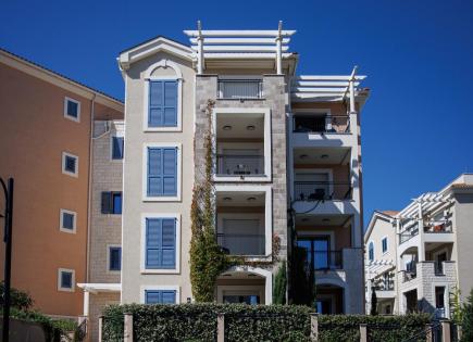 Appartamento per 380 000 euro a Tivat, Montenegro