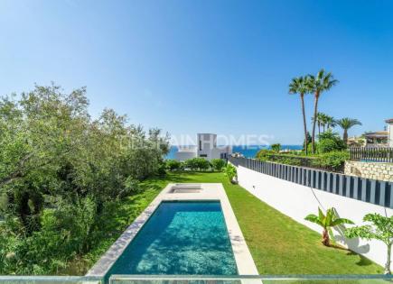 Villa per 2 150 000 euro a Benalmadena, Spagna