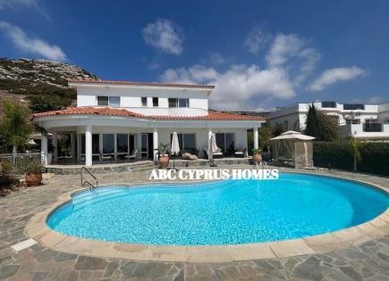 Villa for 725 000 euro in Paphos, Cyprus