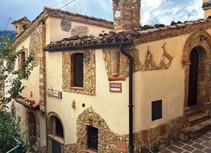 Maison urbaine pour 85 000 Euro à Farindola, Italie