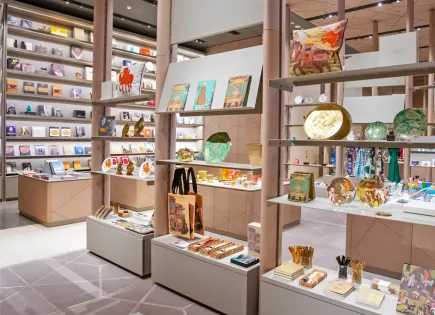 Commercial property for 233 000 euro in Barcelona, Spain