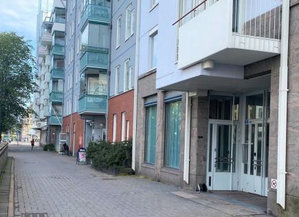 Tienda para 69 000 euro en Helsinki, Finlandia