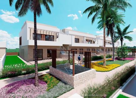 Bungalow for 350 000 euro in Los Alcazares, Spain