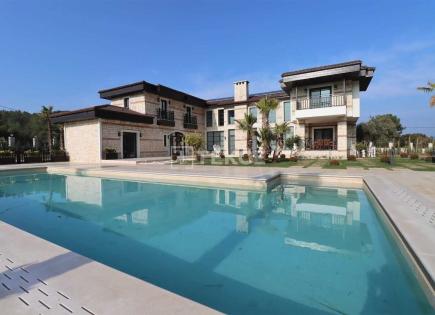 Appartamenti per 4 050 000 euro a Kuşadası, Turchia