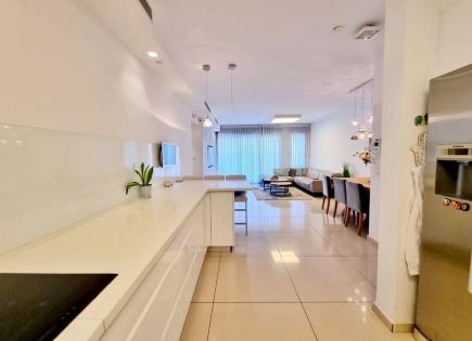 Flat for 820 000 euro in Holon, Israel