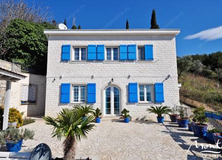 Villa for 1 650 000 euro in Tivat, Montenegro