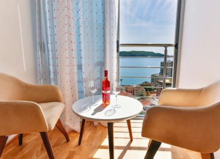 Apartment for 270 000 euro in Rafailovici, Montenegro