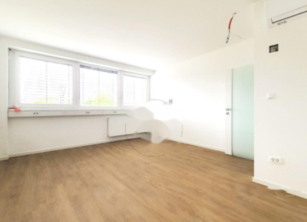 Ufficio per 388 000 euro a Lubiana, Slovenia