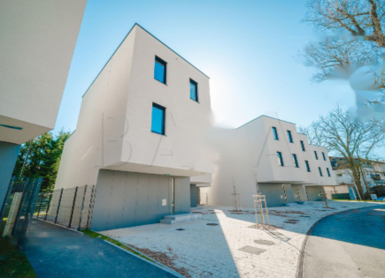 Haus für 719 000 euro in Ljubljana, Slowenien