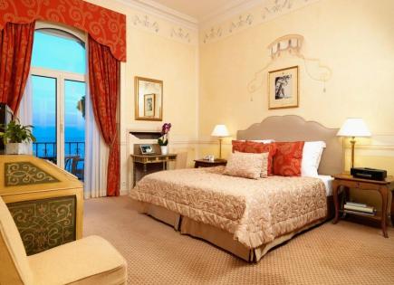 Hôtel pour 230 000 000 Euro à Beaulieu-sur-Mer, France