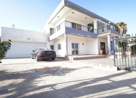 Villa for 680 000 euro in Larnaca, Cyprus