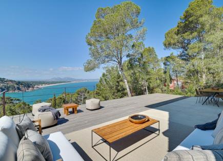Casa per 2 720 000 euro a Begur, Spagna