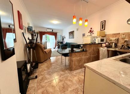 Flat for 95 000 euro in Sveti Stefan, Montenegro