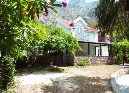 Casa per 235 000 euro a Kotor, Montenegro