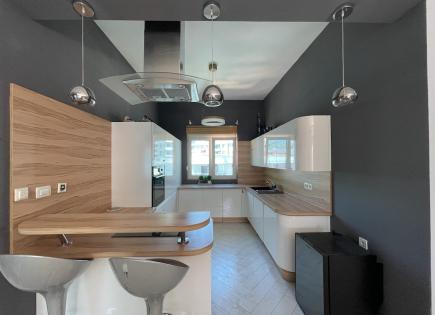 Attico per 350 000 euro a Becici, Montenegro