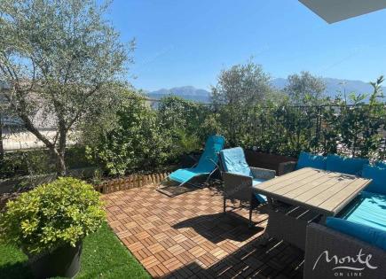 Apartamento para 242 000 euro en Tivat, Montenegro