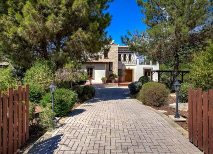 Villa for 1 390 000 euro in Paphos, Cyprus