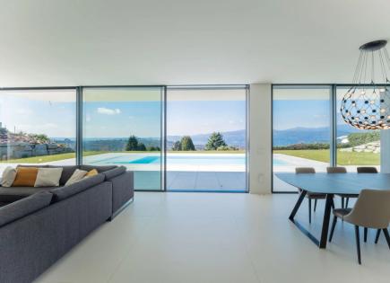 Villa dans le Besozzo, Italie (prix sur demande)