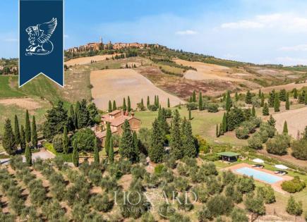 Farm for 4 500 000 euro in Pienza, Italy