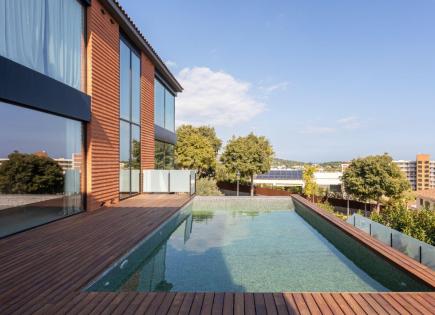 Haus für 2 200 000 euro in Sagaro, Spanien