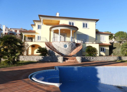 Casa per 2 500 000 euro a Opatija, Croazia