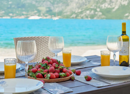 Casa para 750 000 euro en Kostanjica, Montenegro