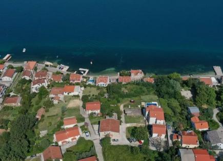 Terreno per 250 000 euro a Perzagno, Montenegro