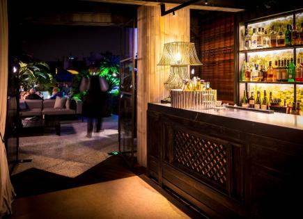 Café, Restaurant für 900 000 euro in Barcelona, Spanien