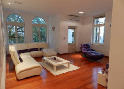 Appartamento per 730 000 euro a Opatija, Croazia