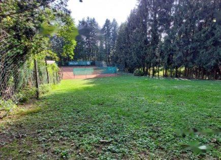 Grundstück für 790 000 euro in Ljubljana, Slowenien