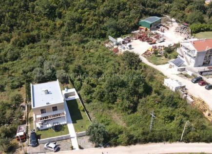 Terreno per 435 000 euro a Kotor, Montenegro