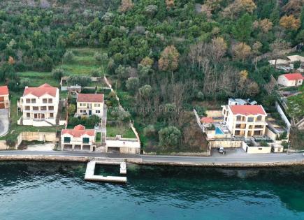 Terrain pour 1 700 000 Euro à Muo, Monténégro