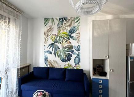 Appartamenti per 100 000 euro a Monza, Italia