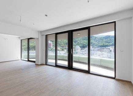 Flat for 695 000 euro in Rafailovici, Montenegro