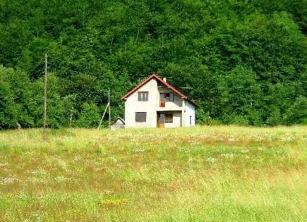 Terreno per 285 000 euro a Kolašin, Montenegro