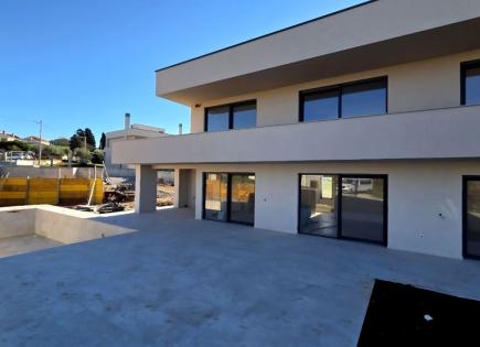 Villa for 1 190 000 euro in Porec, Croatia