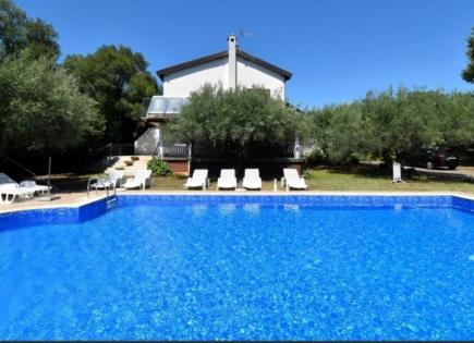 Villa for 726 500 euro in Porec, Croatia