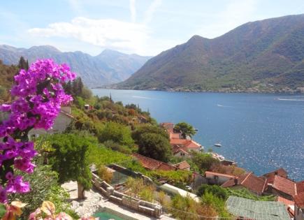 Terreno per 690 000 euro a Perast, Montenegro